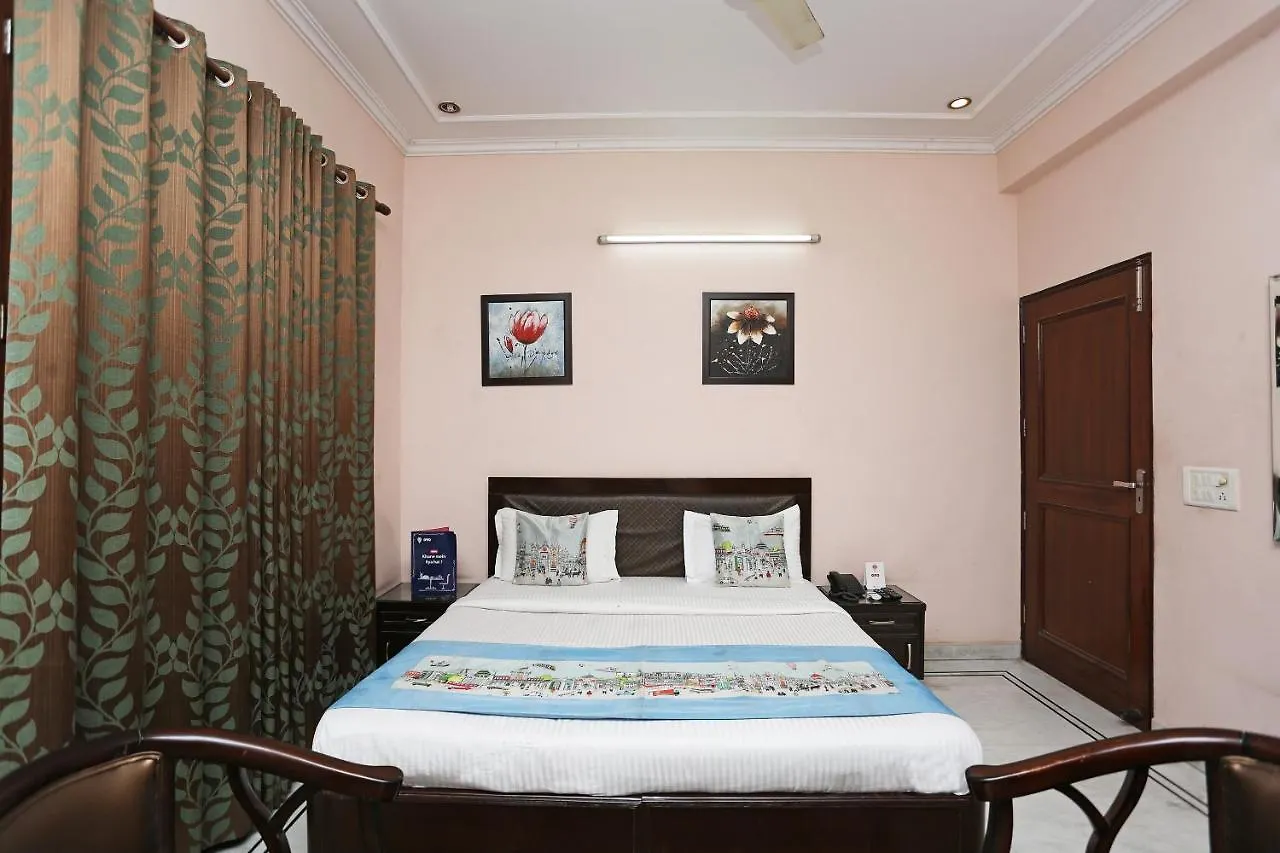 Oyo 306 Hotel Staayy Inn 구르가온