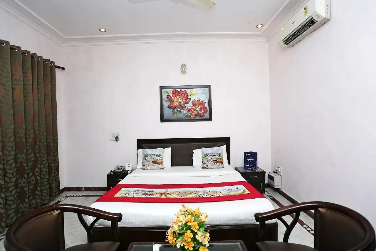 Oyo 306 Hotel Staayy Inn 구르가온 3*,