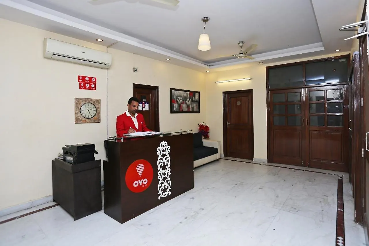 Oyo 306 Hotel Staayy Inn 구르가온